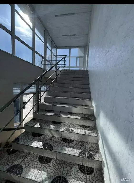 Торговая площадь в Красноярский край, Шарыпово Российская ул., 132Б ... - Фото 2