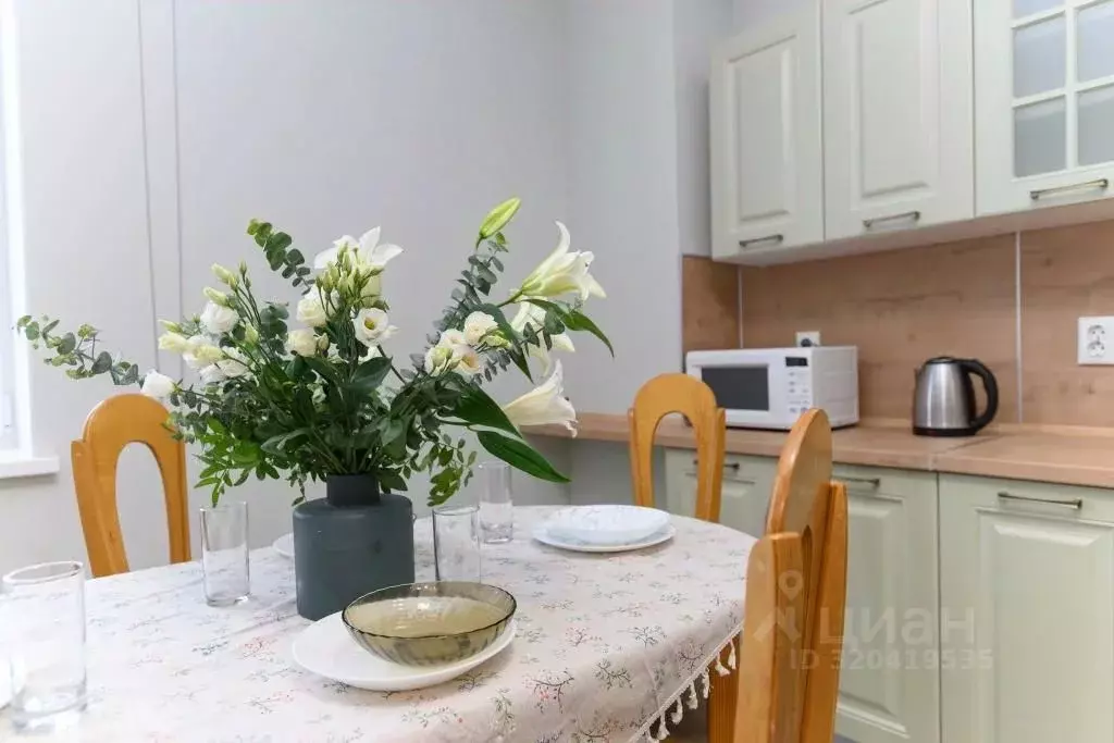 2-к кв. Свердловская область, Екатеринбург ул. Азина, 22/7 (72.0 м) - Фото 2