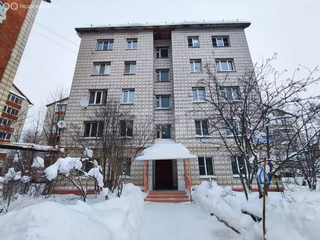 3-комнатная квартира: Сыктывкар, улица Маркова, 55 (62.2 м) - Фото 1