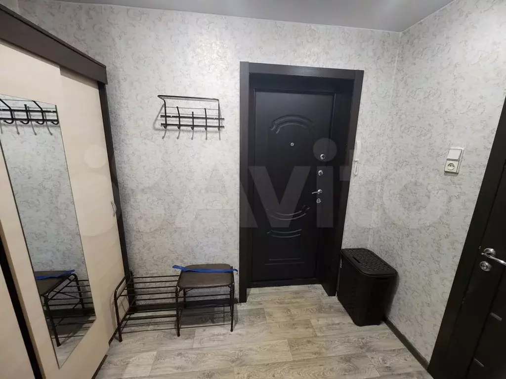 1-к. квартира, 332 м, 5/9 эт. - Фото 0