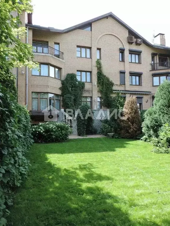 6-к кв. Москва Нежинская ул., 14К10 (450.0 м) - Фото 1