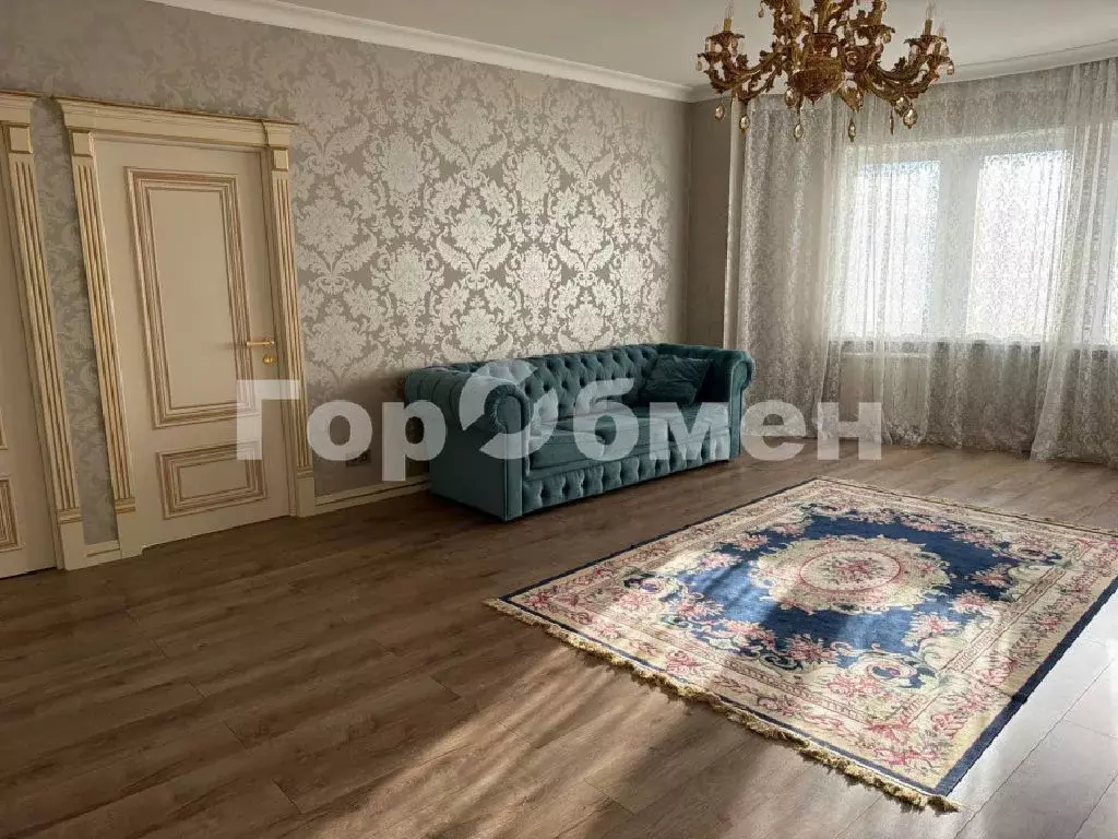 Продается 3-комнатная квартира - Фото 1