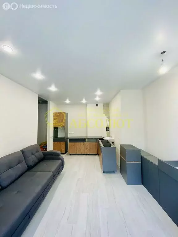2-комнатная квартира: Ревда, улица Интернационалистов, 42/1 (56 м) - Фото 0