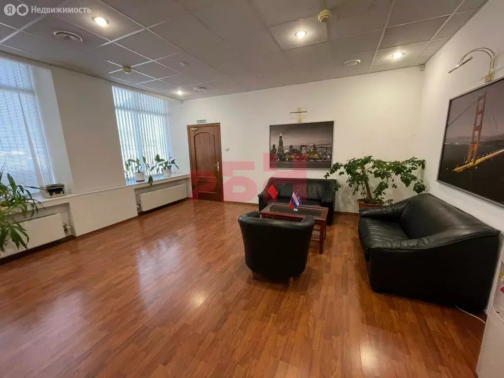 Помещение свободного назначения (215 м) - Фото 1