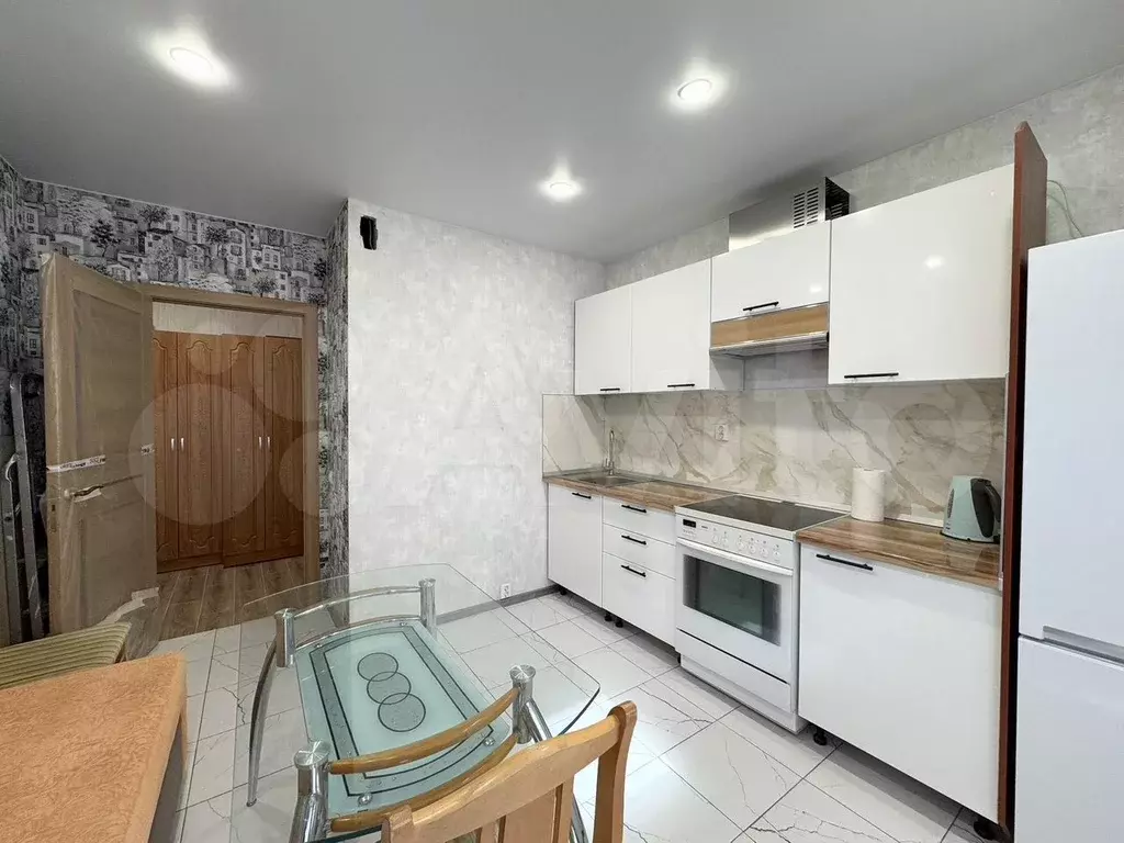 1-к. квартира, 40 м, 10/18 эт. - Фото 1