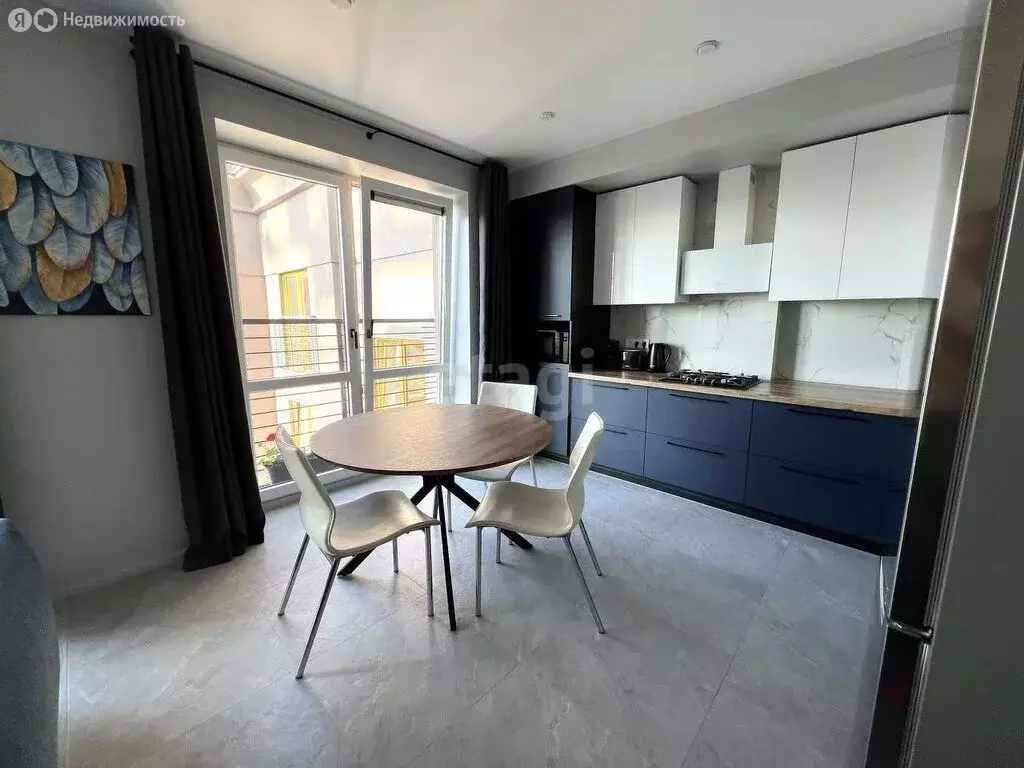 2-комнатная квартира: Калининград, Артиллерийская улица, 34 (87 м) - Фото 1