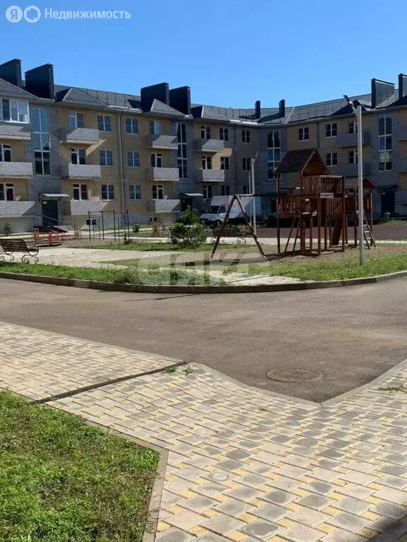 2-комнатная квартира: Кореновск, Таманская улица, 3к2 (74.1 м) - Фото 1