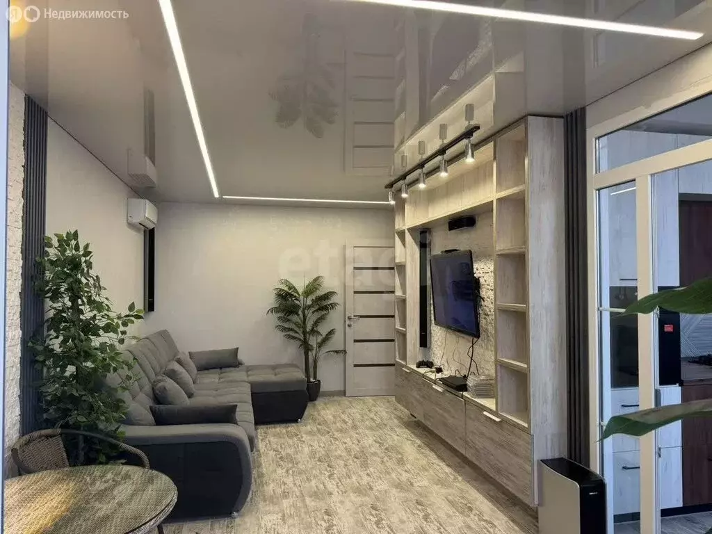 3-комнатная квартира: Севастополь, улица Хрусталёва, 159 (72.7 м) - Фото 2