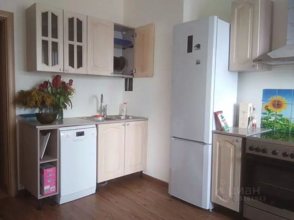 2-к кв. Краснодарский край, Новороссийск Пионерская ул., 45 (66.3 м) - Фото 1