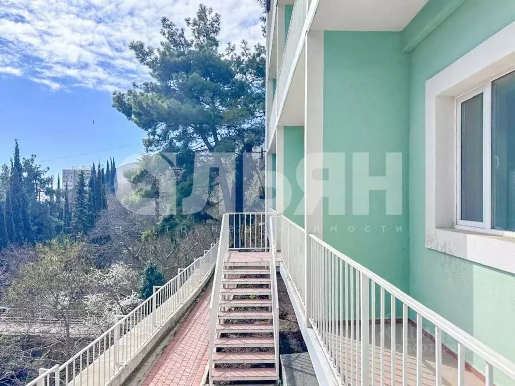 1-к кв. Крым, Алушта муниципальный округ, Партенит пгт ул. Победы, 21 ... - Фото 1