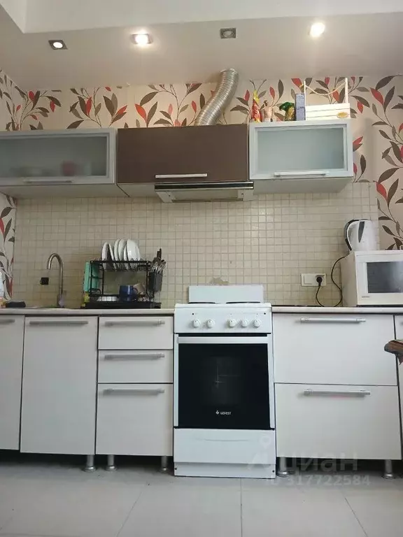 3-к кв. Курская область, Курск просп. Вячеслава Клыкова, 4 (78.4 м) - Фото 0