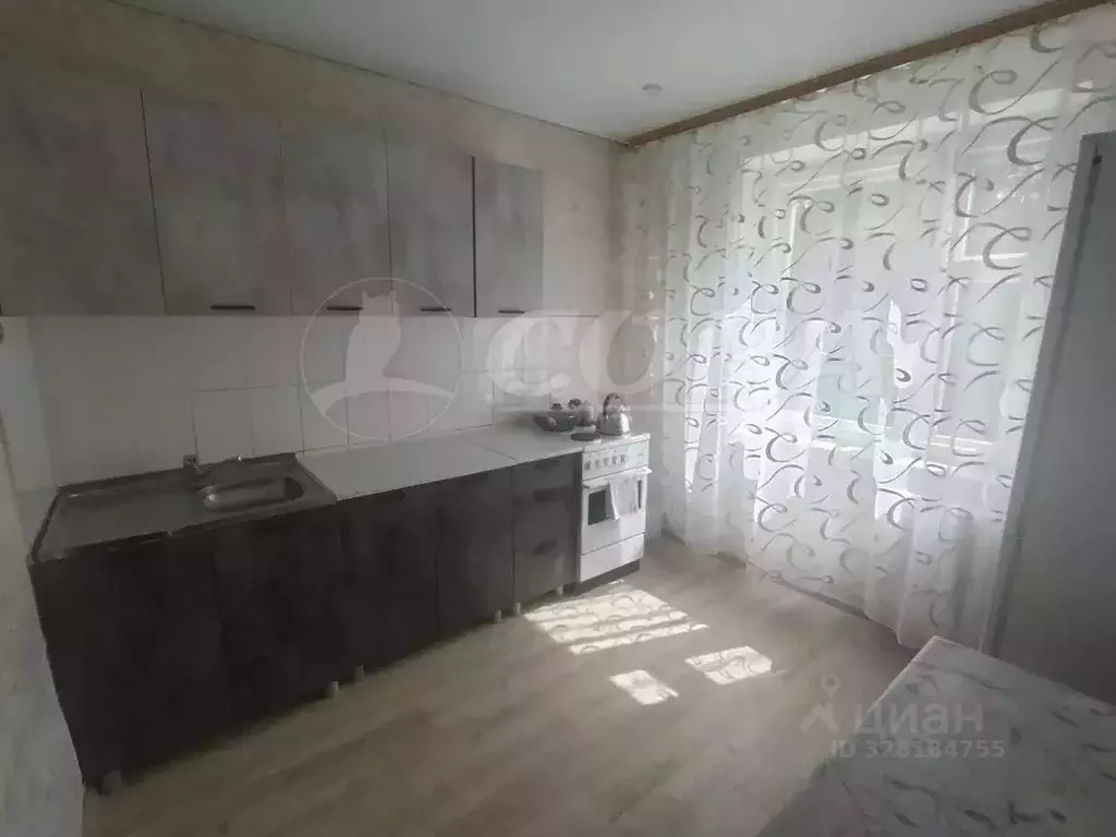 2-к кв. Тюменская область, Тобольск 7А мкр, 10 (56.0 м) - Фото 1