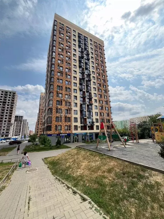 3-к. квартира, 76 м, 4/19 эт. - Фото 1