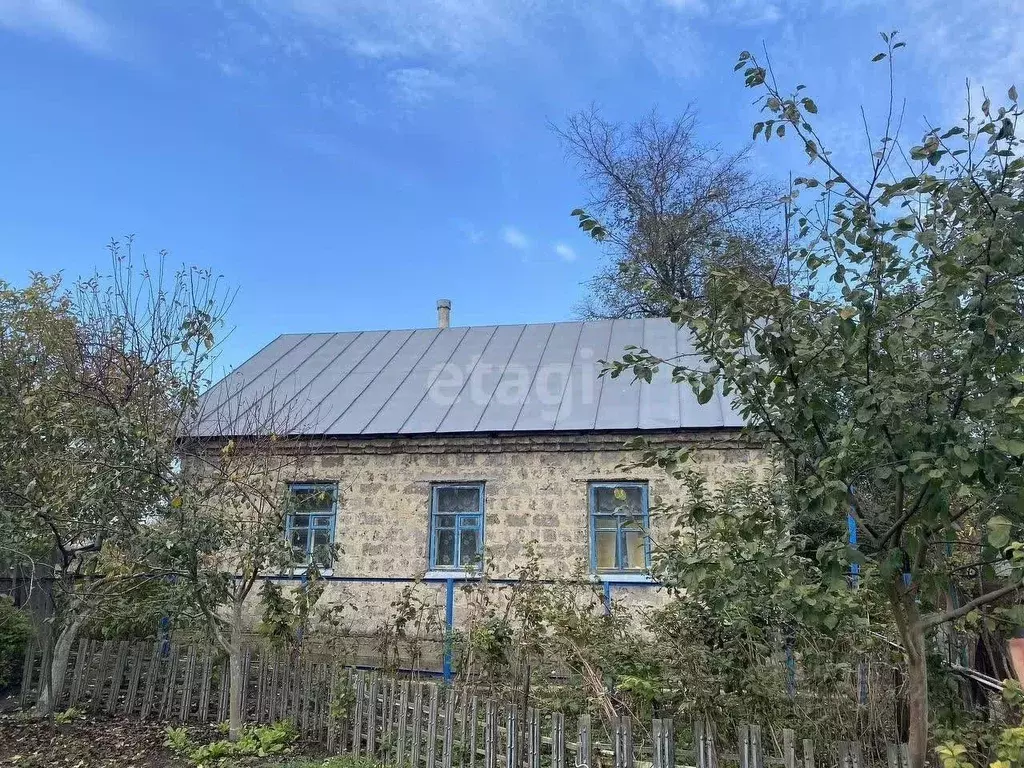 Дом в Липецкая область, Грязинский район, Казинский сельсовет, с. ... - Фото 1