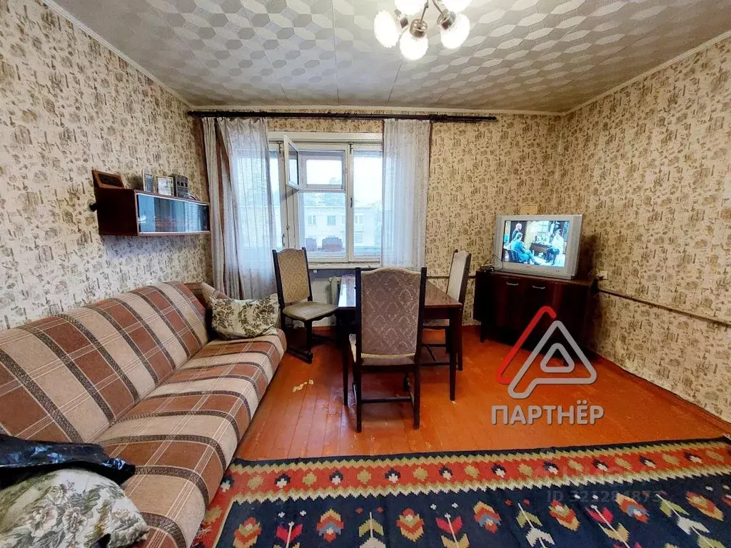 3-к кв. Ульяновская область, Димитровград ул. М. Тореза, 8 (67.0 м) - Фото 0