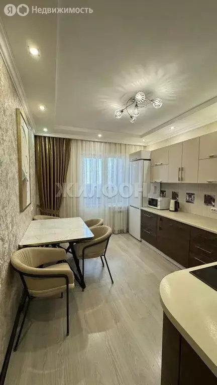 3-комнатная квартира: Барнаул, улица Малахова, 123 (81.5 м) - Фото 1