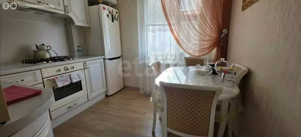 3-комнатная квартира: Новый Уренгой, район Северная Жилая Часть, ... - Фото 2