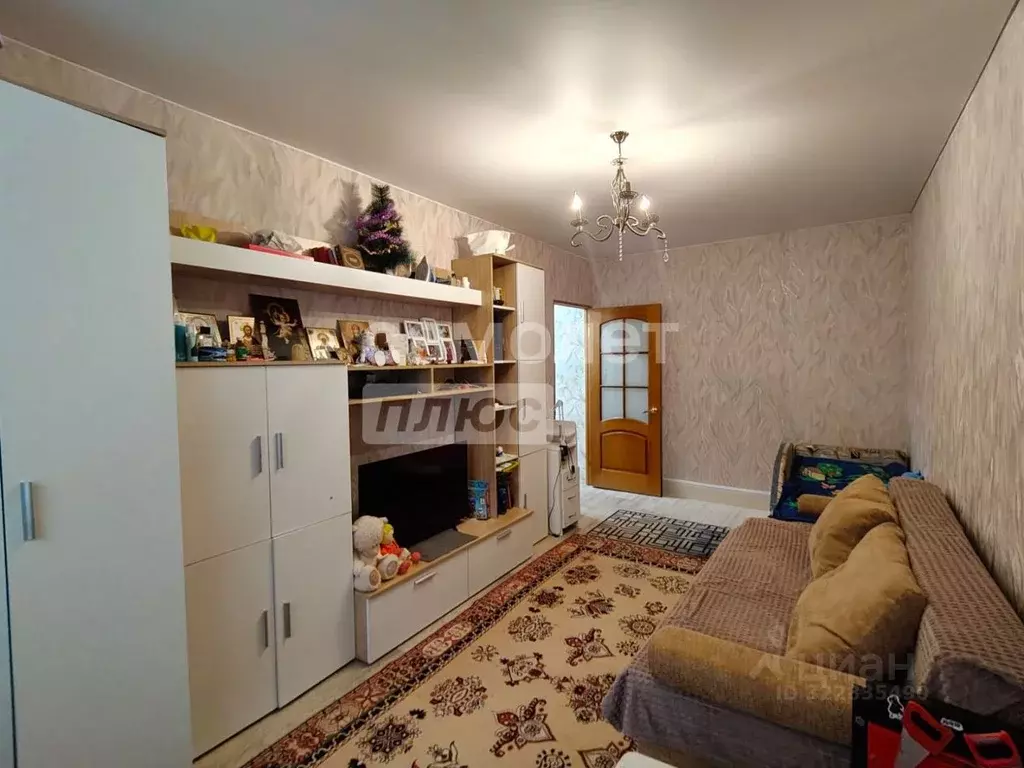 2-к кв. Белгородская область, Старый Оскол ул. Ленина, 74/7 (39.7 м) - Фото 0