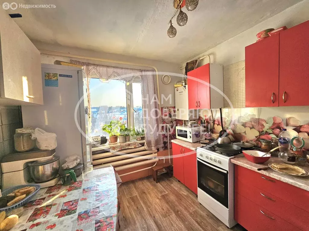 3-комнатная квартира: село Сосново, Октябрьская улица, 6 (64.9 м) - Фото 1