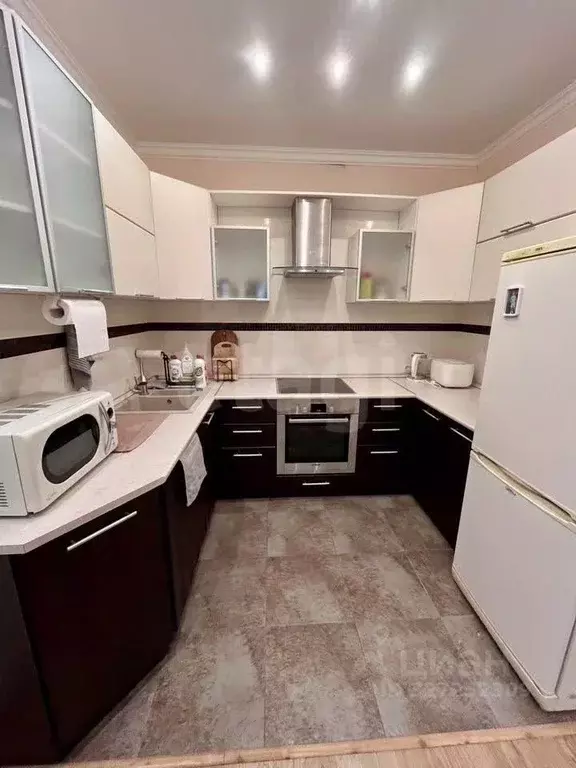 2-к кв. Тюменская область, Тюмень ул. Максима Горького, 83 (62.3 м) - Фото 2