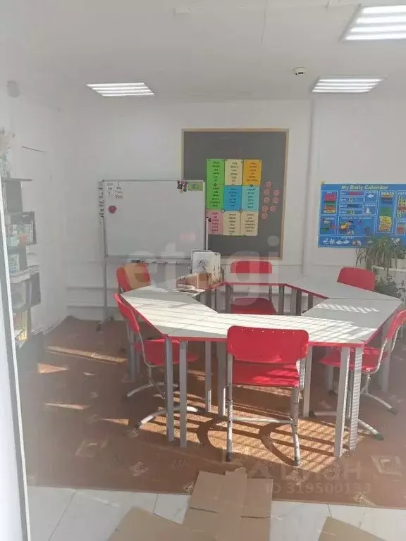 Торговая площадь в Калмыкия, Элиста 8-й мкр, 27В (59 м) - Фото 0