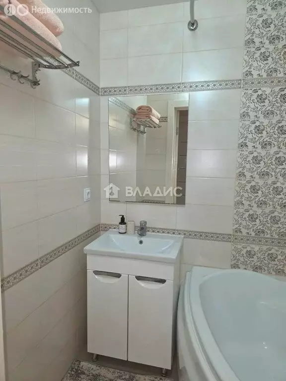 3-комнатная квартира: Ейск, Коммунистическая улица, 20/8 (63.3 м) - Фото 2