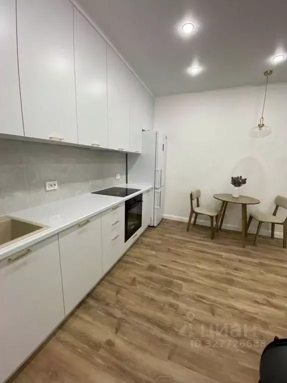 1-к кв. Тюменская область, Тюмень Новгородская ул., 3 (50.0 м) - Фото 2