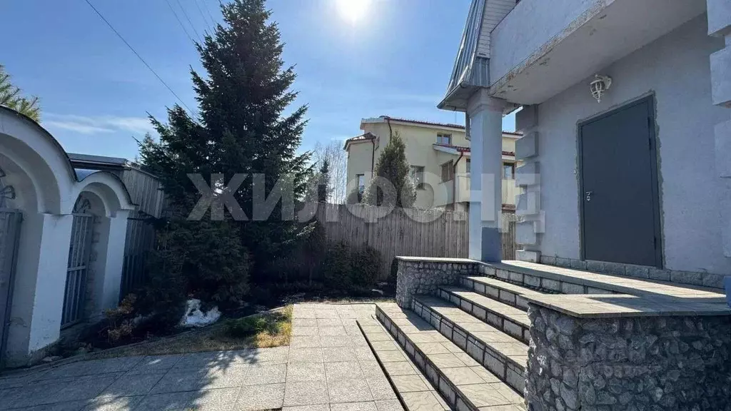 Дом в Новосибирская область, Новосибирск Садовый проезд (325 м) - Фото 1