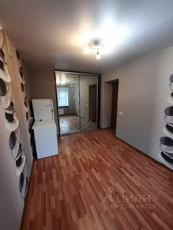 Комната Свердловская область, Екатеринбург пер. Парковый, 12 (12.0 м) - Фото 1