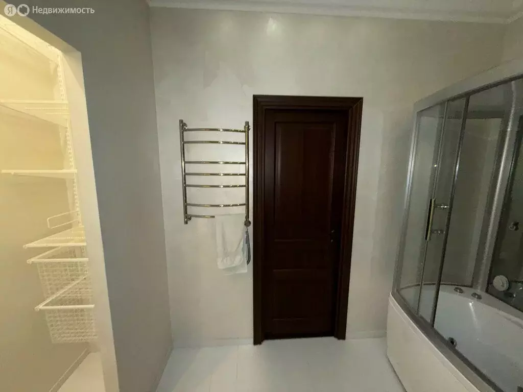 4-комнатная квартира: Пермь, улица 25 Октября, 17 (147.2 м) - Фото 1