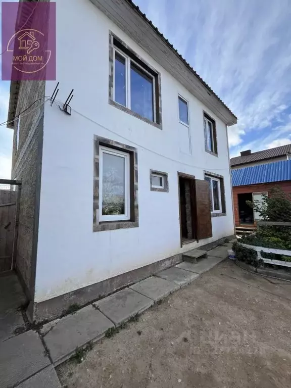 Дом в Крым, Сакский район, с. Суворовское ул. Спутниковая, 5 (100 м) - Фото 1