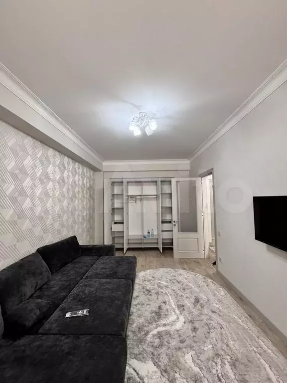 1-к. квартира, 45 м, 1/12 эт. - Фото 1