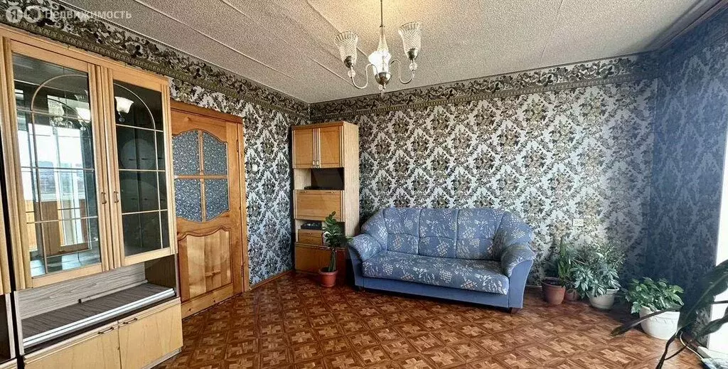 3-комнатная квартира: Саяногорск, микрорайон Заводской, 41 (64 м) - Фото 1