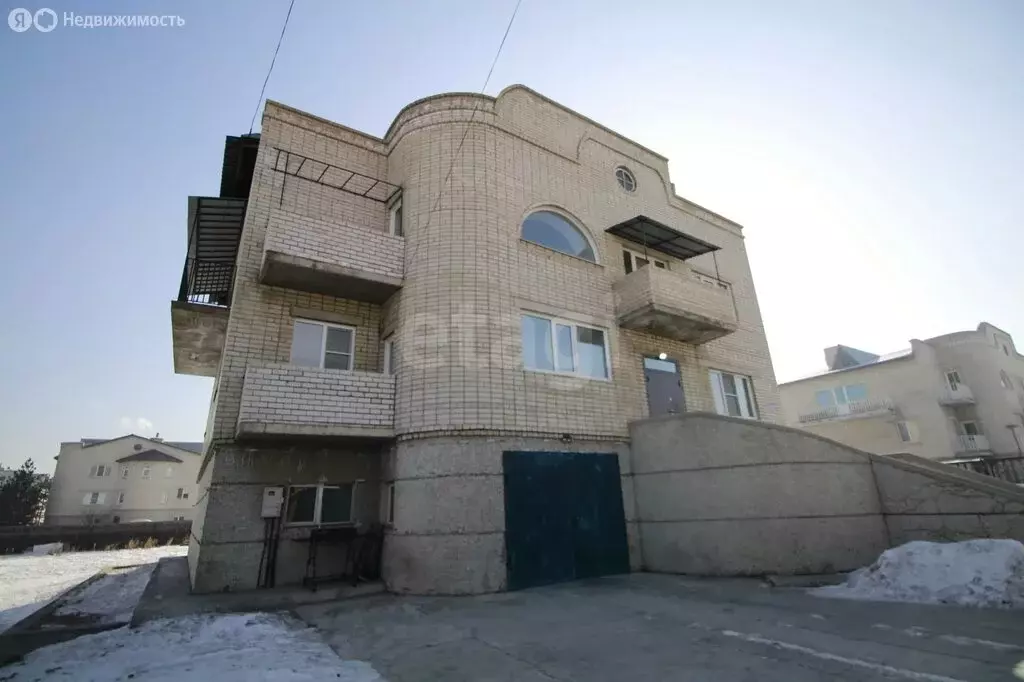 Дом в Чита, микрорайон Светлый (479.1 м) - Фото 1