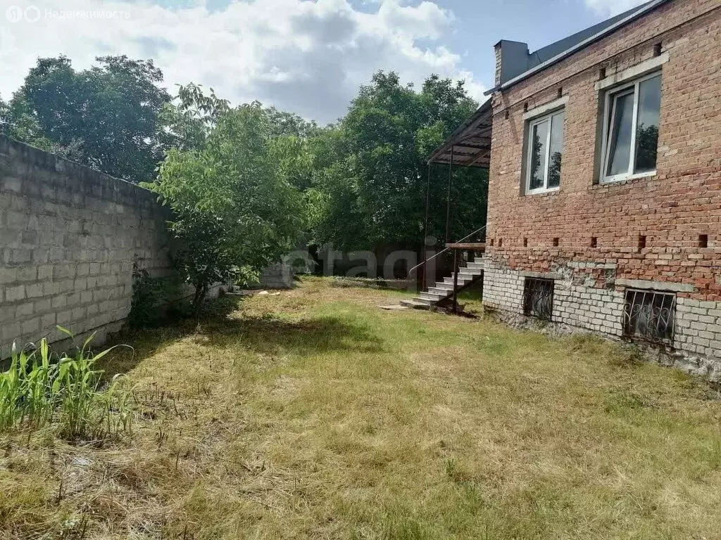 Дом в Ардон, улица Хосроева (200.5 м) - Фото 0