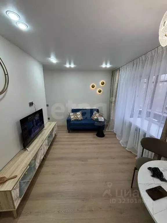 1-к кв. Удмуртия, Ижевск Зенитная ул., 11 (32.0 м) - Фото 1