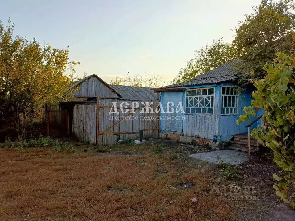 Дом в Белгородская область, Старооскольский городской округ, с. ... - Фото 1