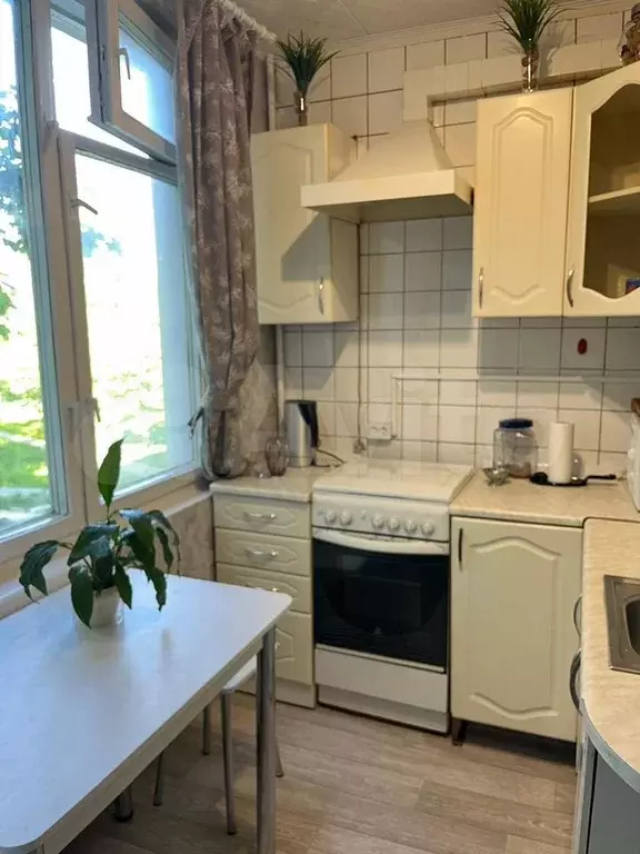 3-к. квартира, 60 м, 3/9 эт. - Фото 1