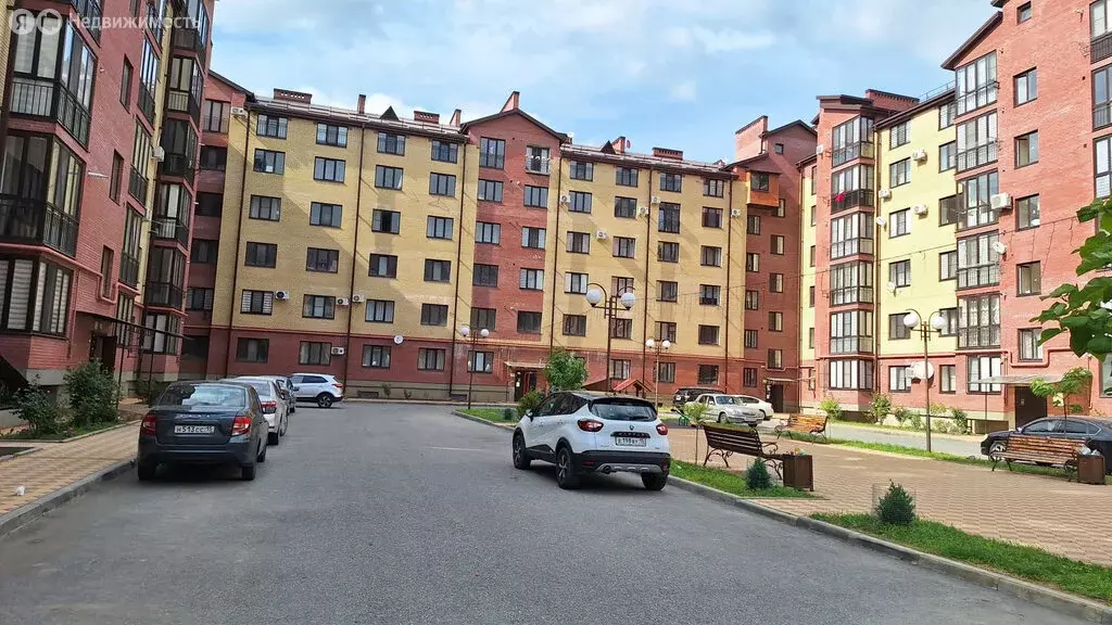 2-комнатная квартира: Владикавказ, улица Билара Кабалоева, 12А (78.4 ... - Фото 0