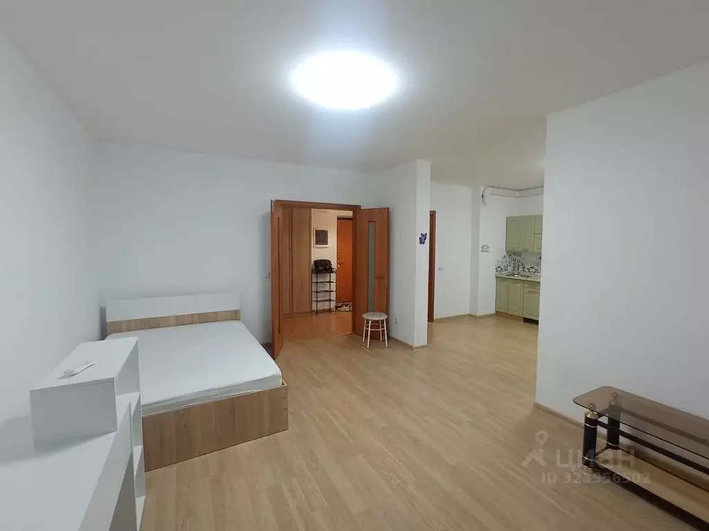 1-к кв. Свердловская область, Екатеринбург ул. Ирбитская, 8 (55.0 м) - Фото 2