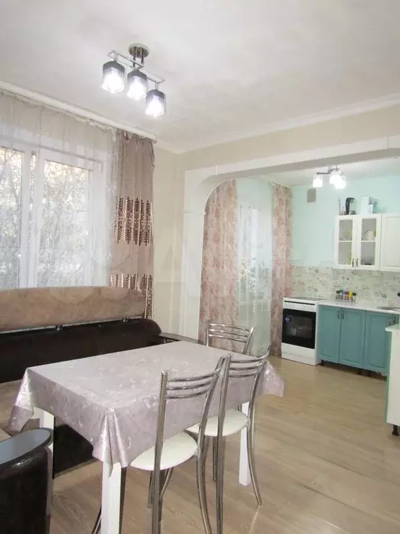 2-к. квартира, 60м, 1/5эт. - Фото 0