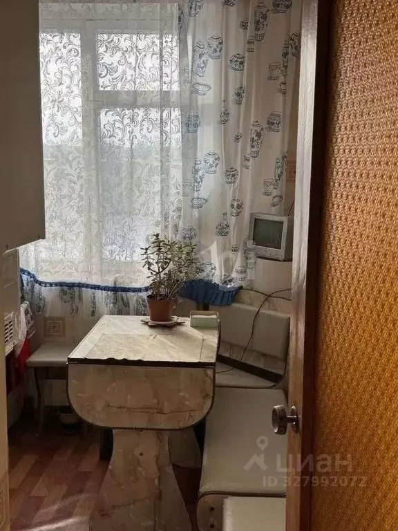 2-к кв. Белгородская область, Шебекино Парковая ул., 6 (43.4 м) - Фото 2