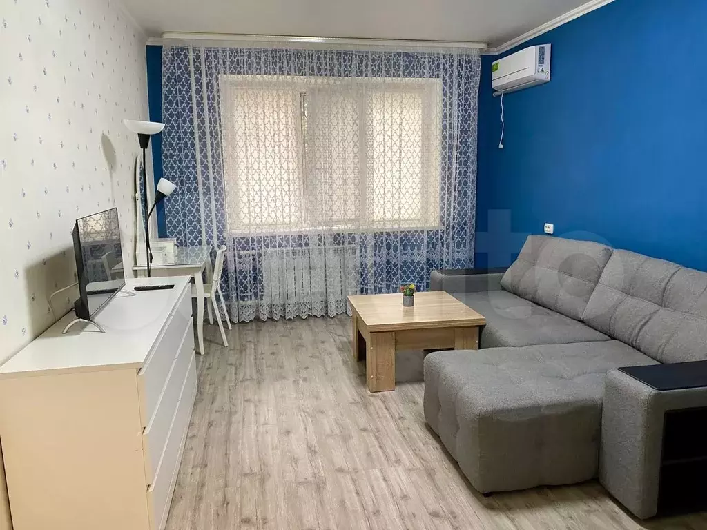 1-к. квартира, 45 м, 1/10 эт. - Фото 0