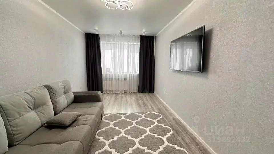 1-к кв. Татарстан, Зеленодольск просп. Строителей, 32 (38.3 м) - Фото 1