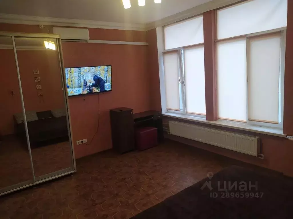 Дом в Крым, Алушта ул. Урицкого, 18 (50 м) - Фото 1