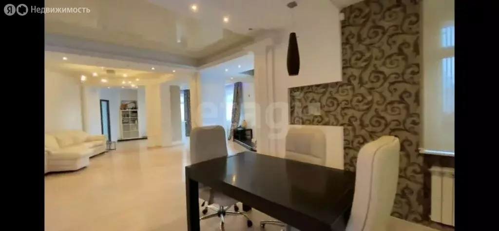 2-комнатная квартира: Киров, улица Труда, 84А (107 м) - Фото 1