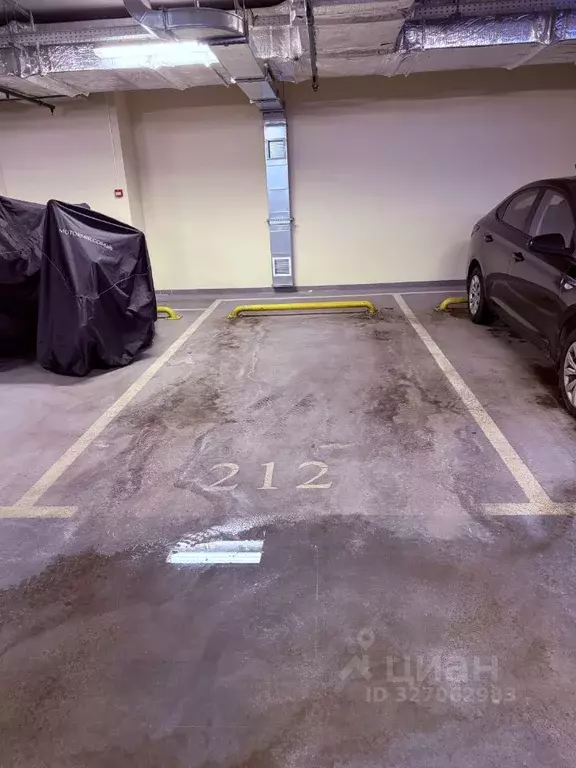 Гараж в Москва 1-й Смоленский пер., 21 (14 м) - Фото 1