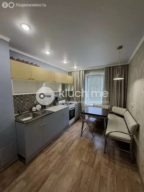3-комнатная квартира: Казань, улица Адоратского, 9 (66.6 м) - Фото 1