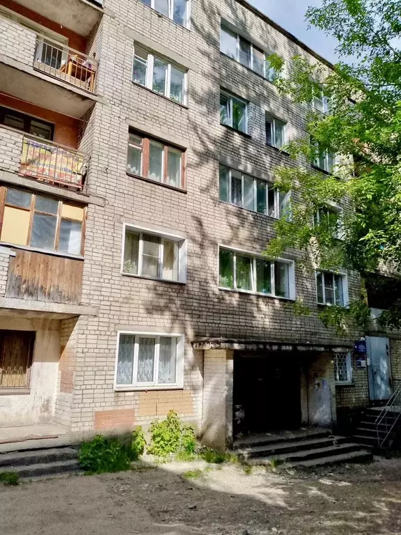 Комната 13 м в 4-к., 5/5 эт. - Фото 0