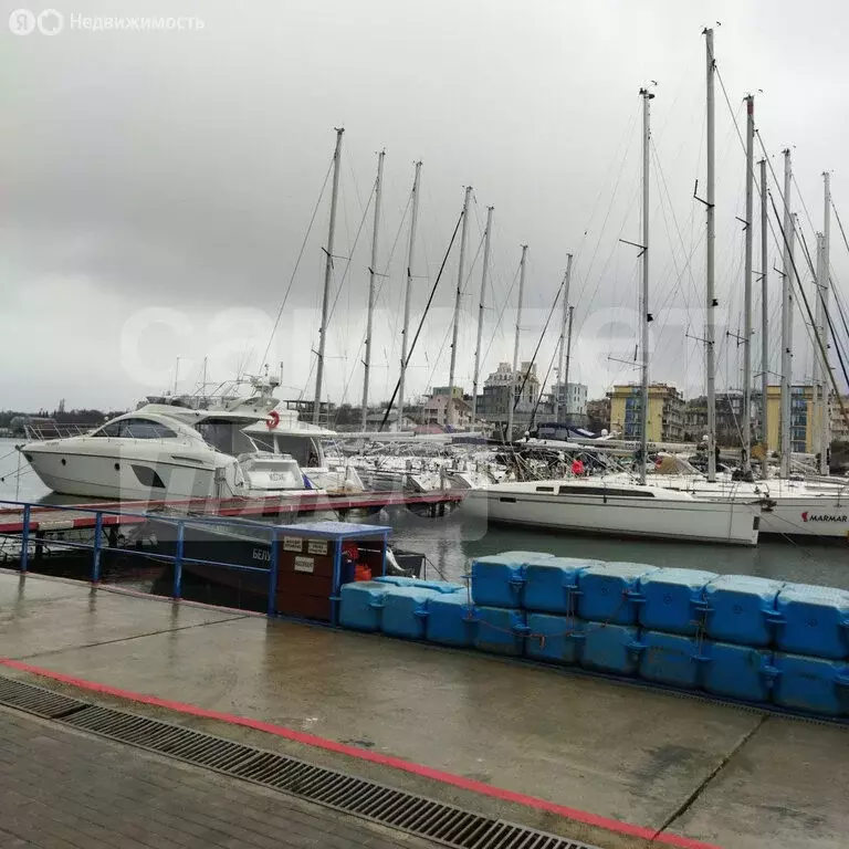 1-комнатная квартира: Севастополь, улица Адмирала Фадеева, 18 (59 м) - Фото 1